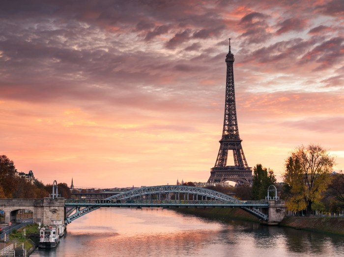 Paris eiffel destinations popular tower dawn tourist world most over city matteo colombo sites seine travel same visited photograph place